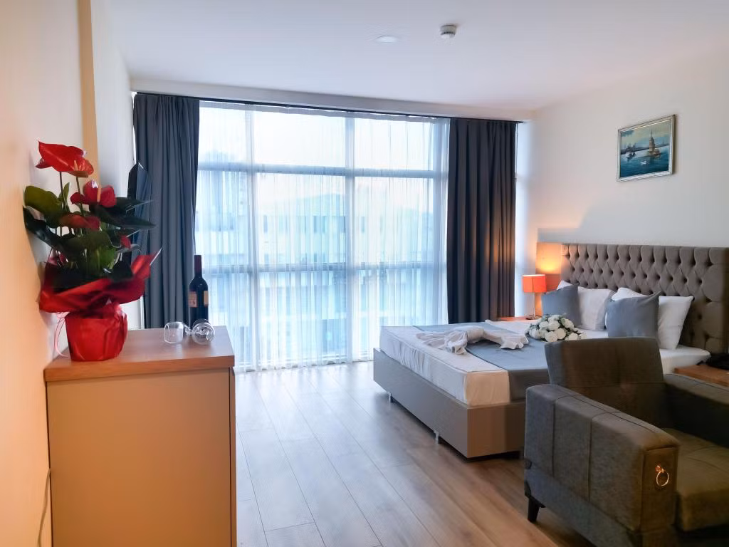 Lara Street Hotel — 8