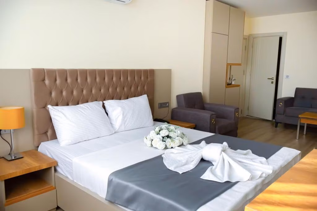 Lara Street Hotel — 9