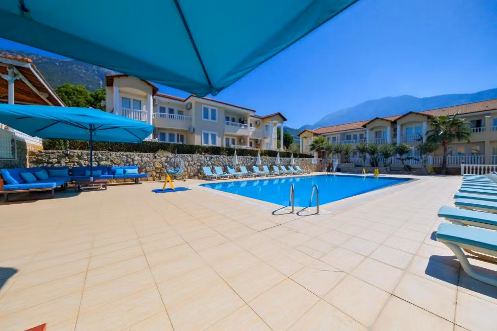 Larimar Suite Hotel — 3