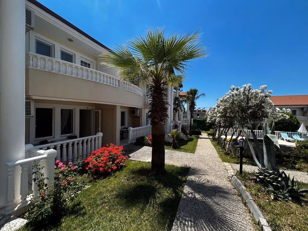 Larimar Suite Hotel — 7