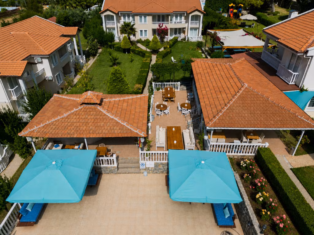 Larimar Suite Hotel — 3