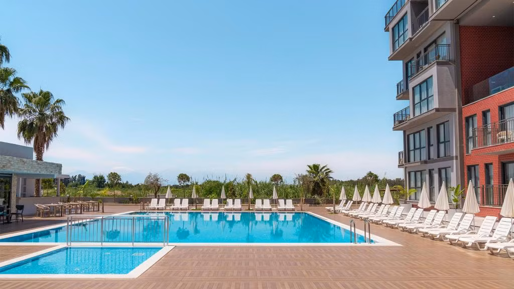 Laristone Suite Spa Hotel — 8