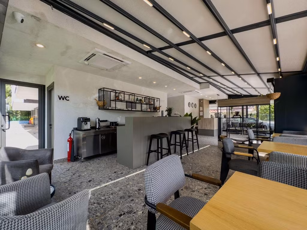 Leaf River Suites — 3