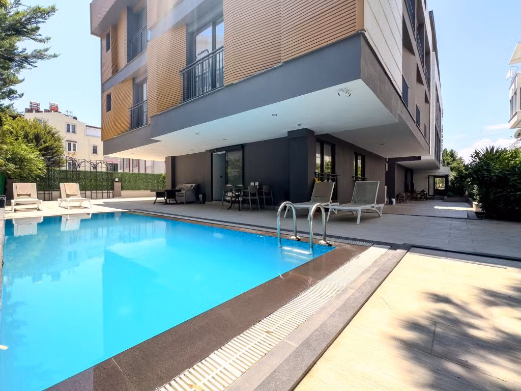 Leaf River Suites — 4