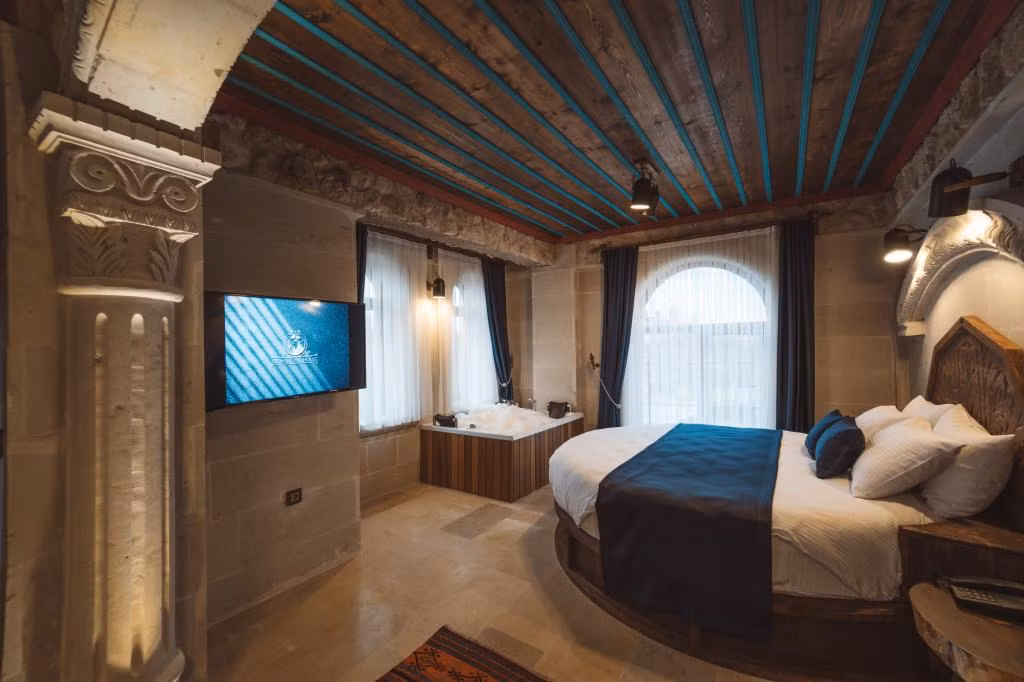 Leda Stone House — 7