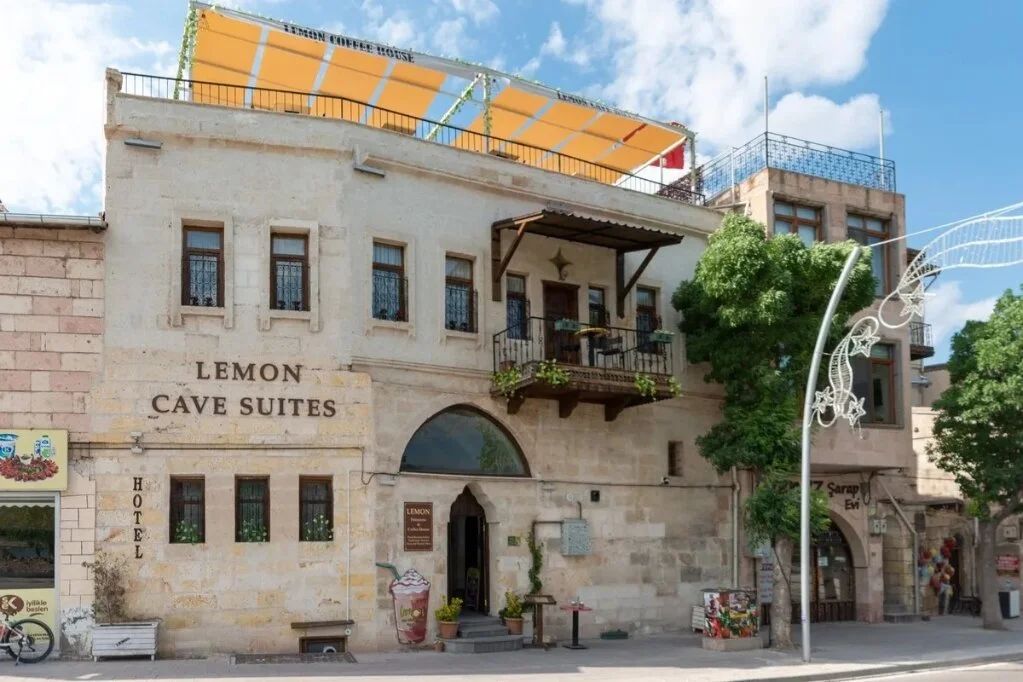 Lemon Cave Suites