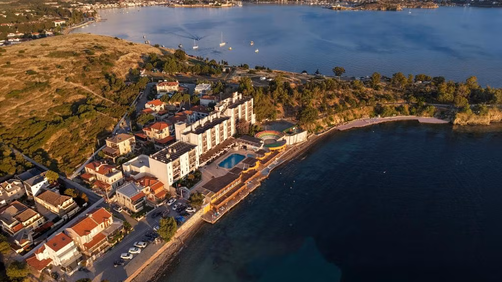 Leon Otel Foça — 2