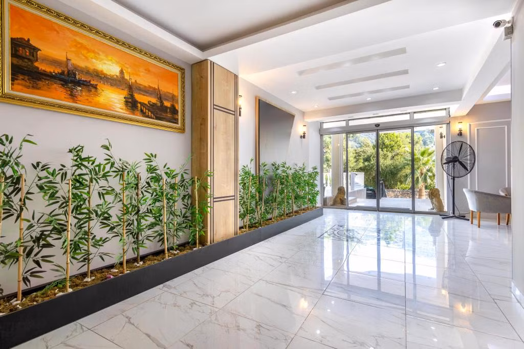 Leslion Hotel Turunç — 2