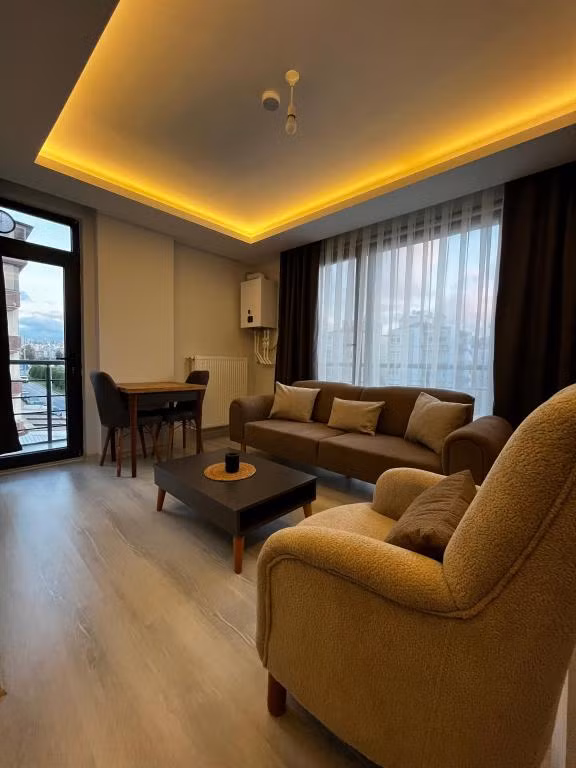 Lighthouse Suite — 7