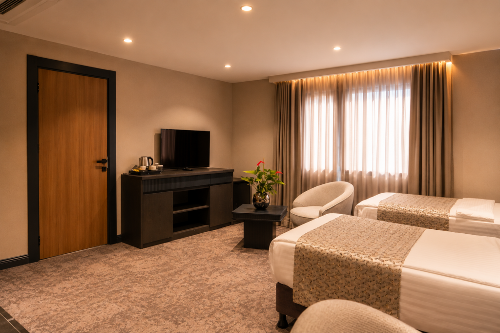Liv Suit Hotel — 8