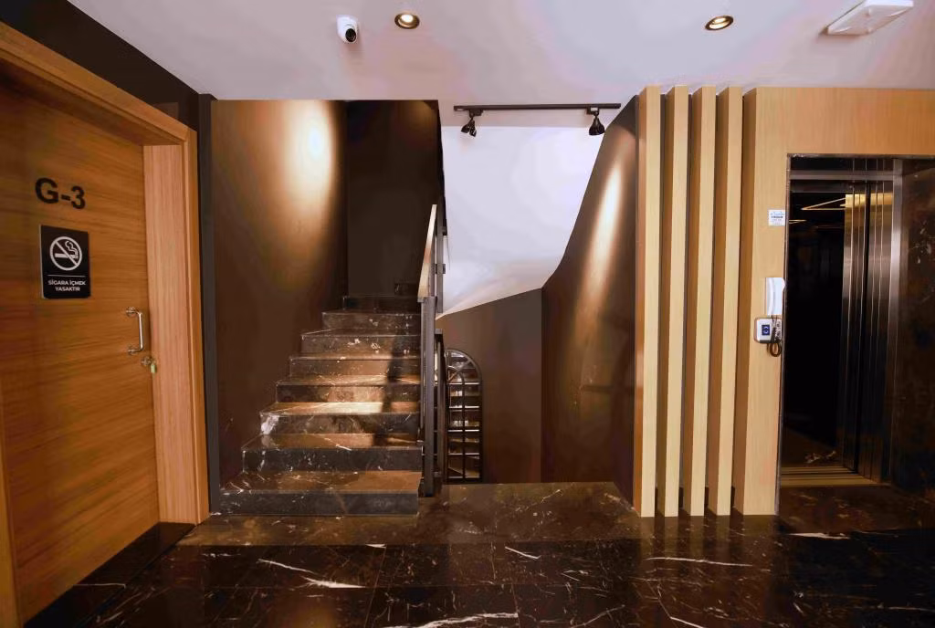 Loft 1502 — 3