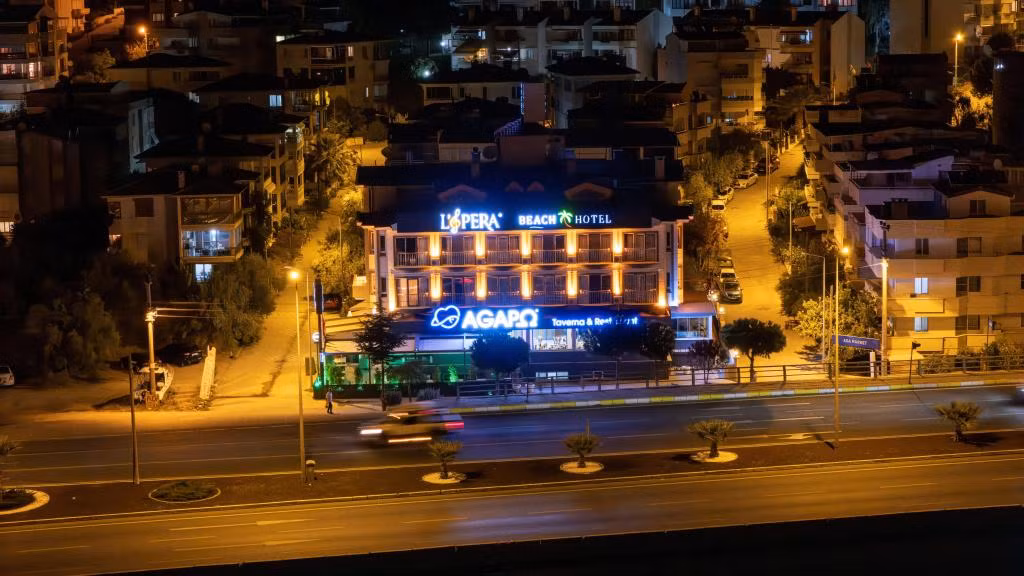 Lopera Beach Hotel — 2