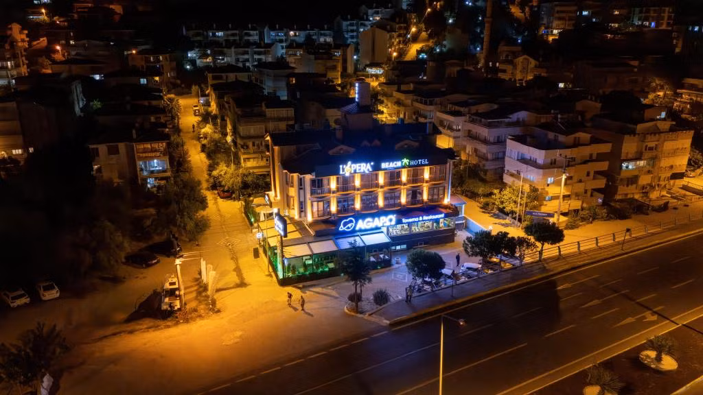 Lopera Beach Hotel — 4