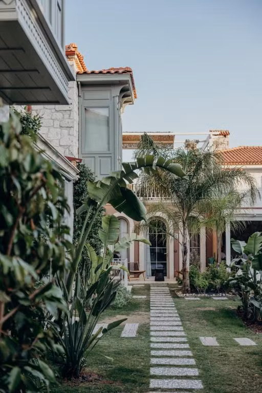 Lotus Alaçatı Bahçe — 6