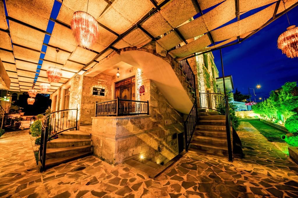 Louis Cappadocia — 3