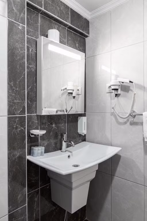 LoyalCity Hotel — 9