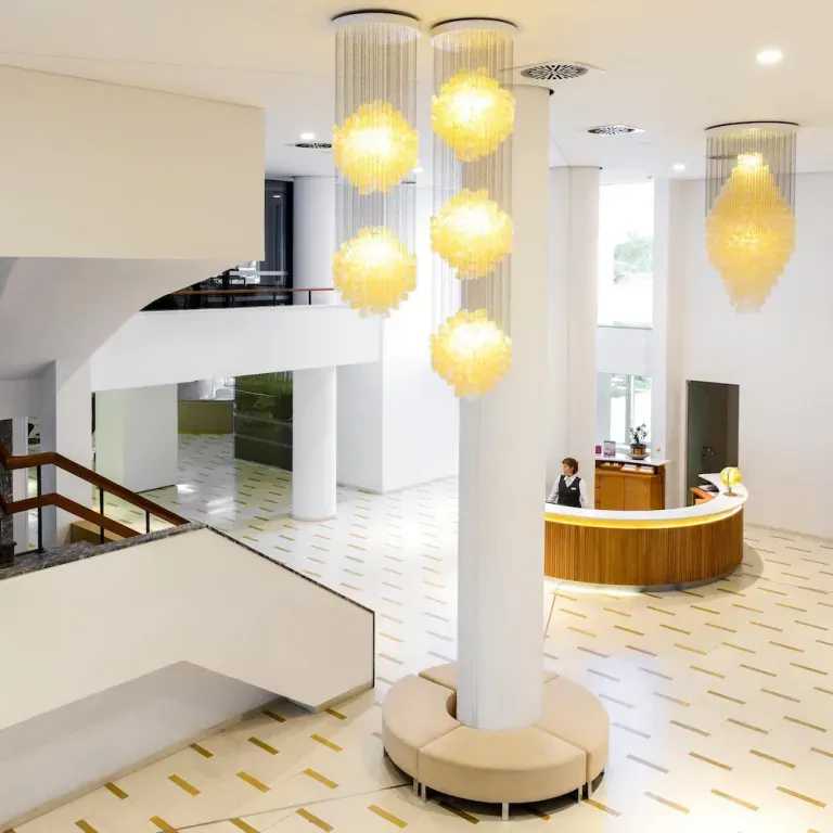 Lucy Hotel — 9
