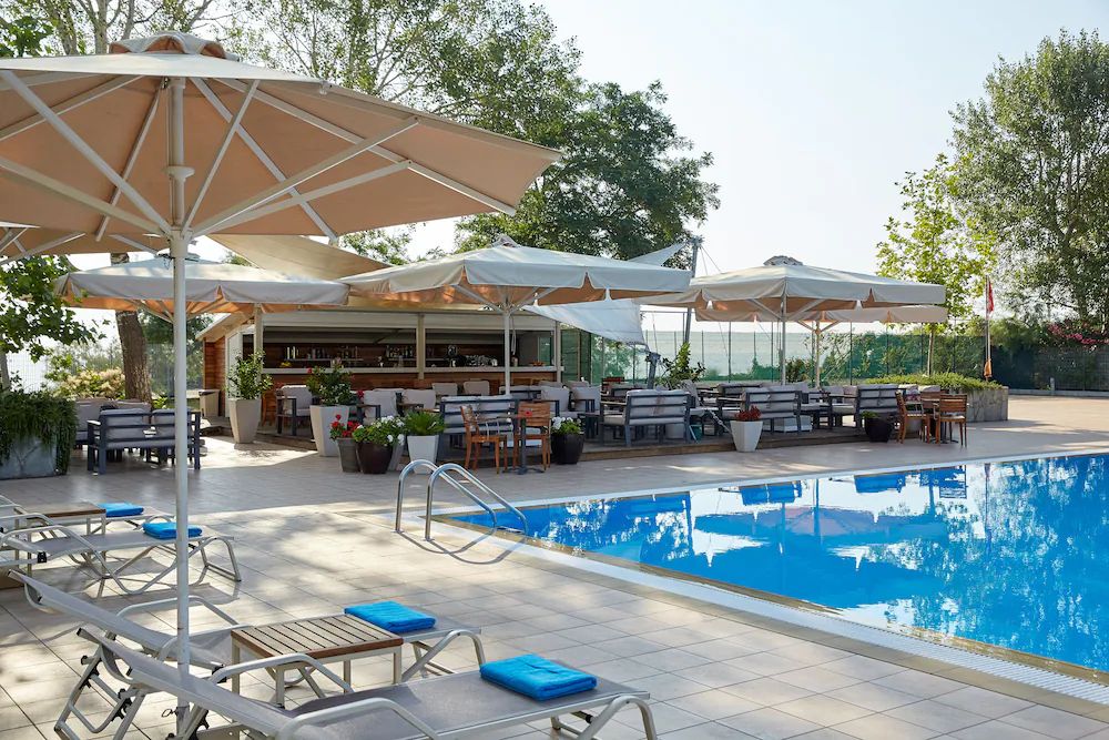 Lucy Hotel — 6