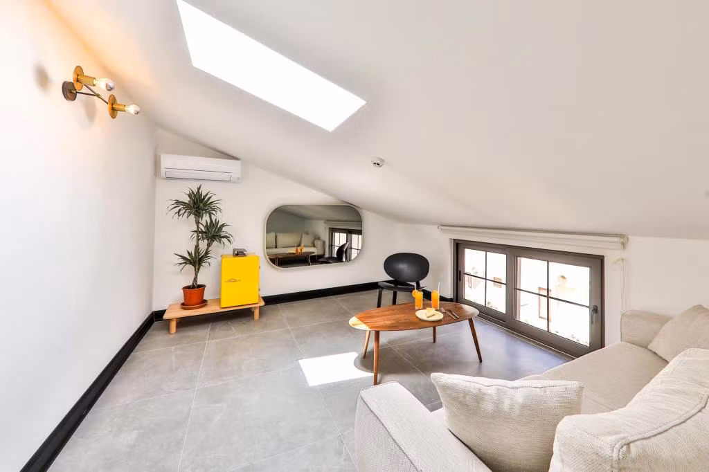 Luff Suites — 4