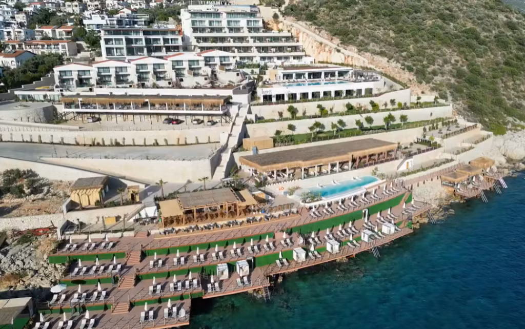 Lures Hotel & Beach Club