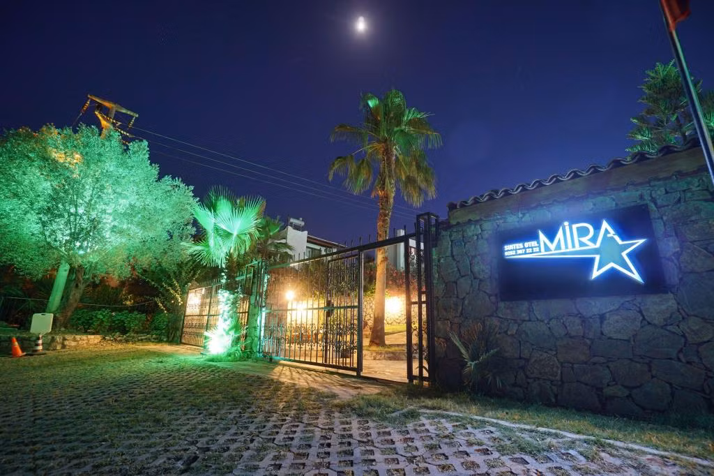 Mira Suites — 9