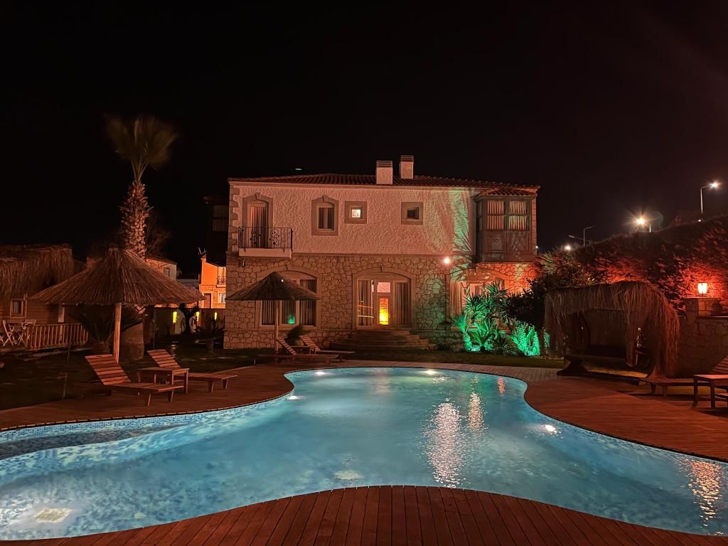 Müptela Alaçatı (12+ Adult Only) — 2