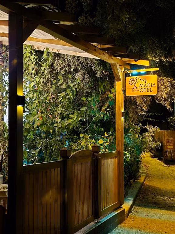 Makia Otel — 2