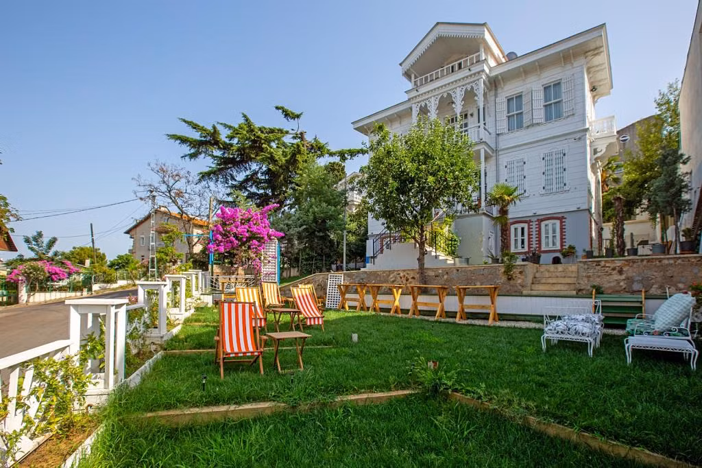 Mansion Milia — 2