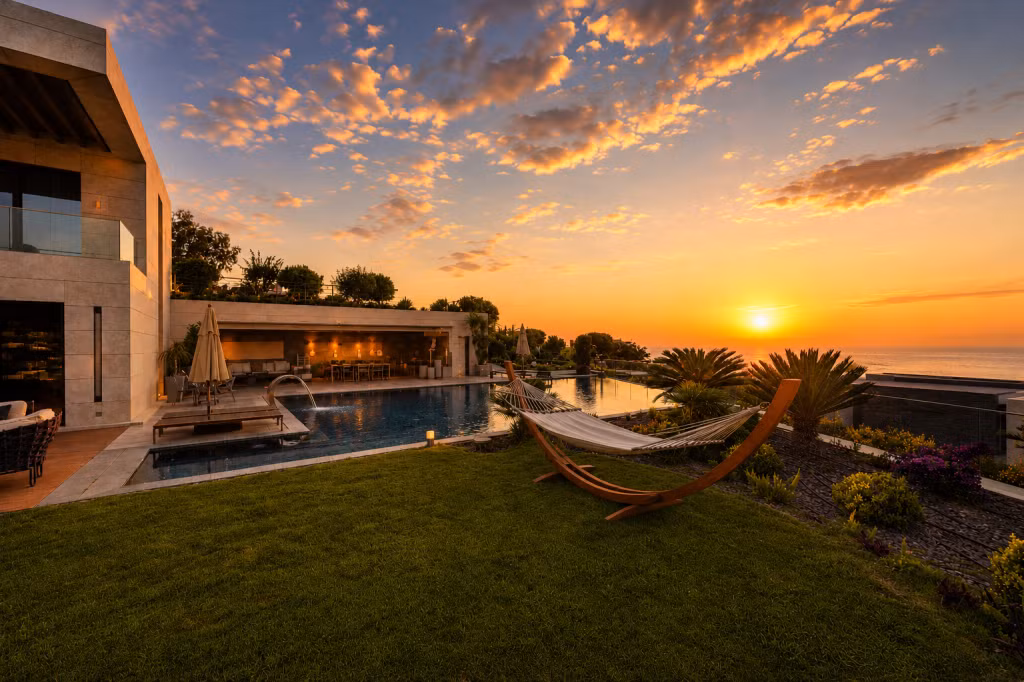 Mare Deluxe Residences & Villas — 8