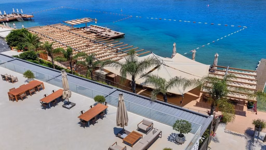 Mare Deluxe Residences & Villas — 7