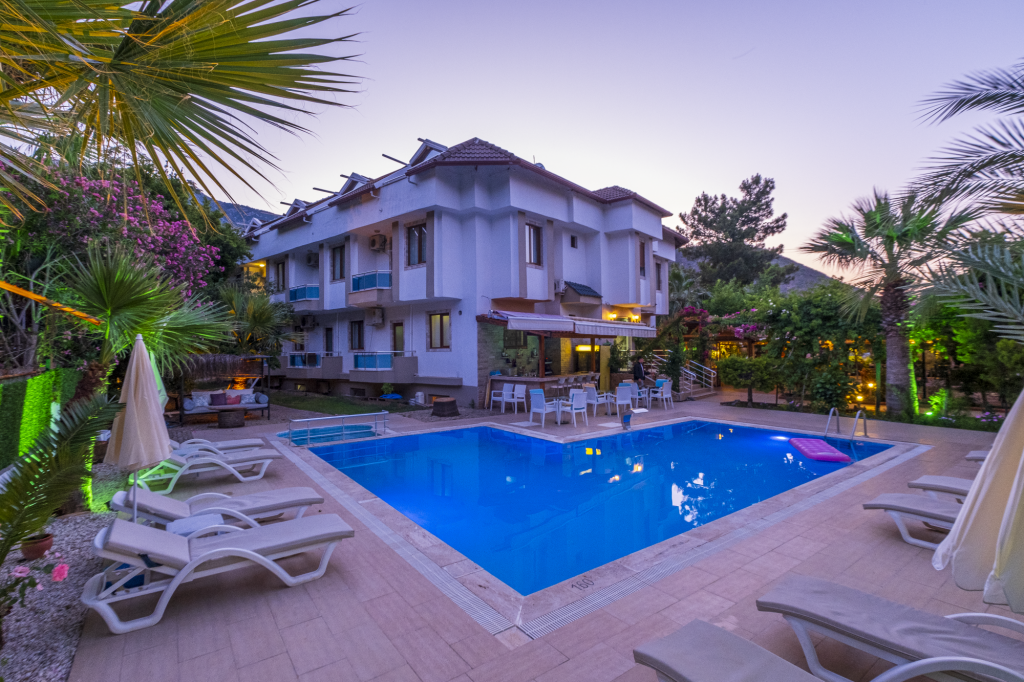 Margarita Otel — 5
