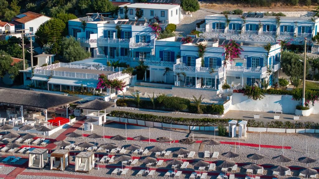 Mavi Beyaz Otel Palamutbükü — 4