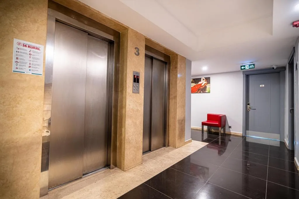 May Park Hotel — 6
