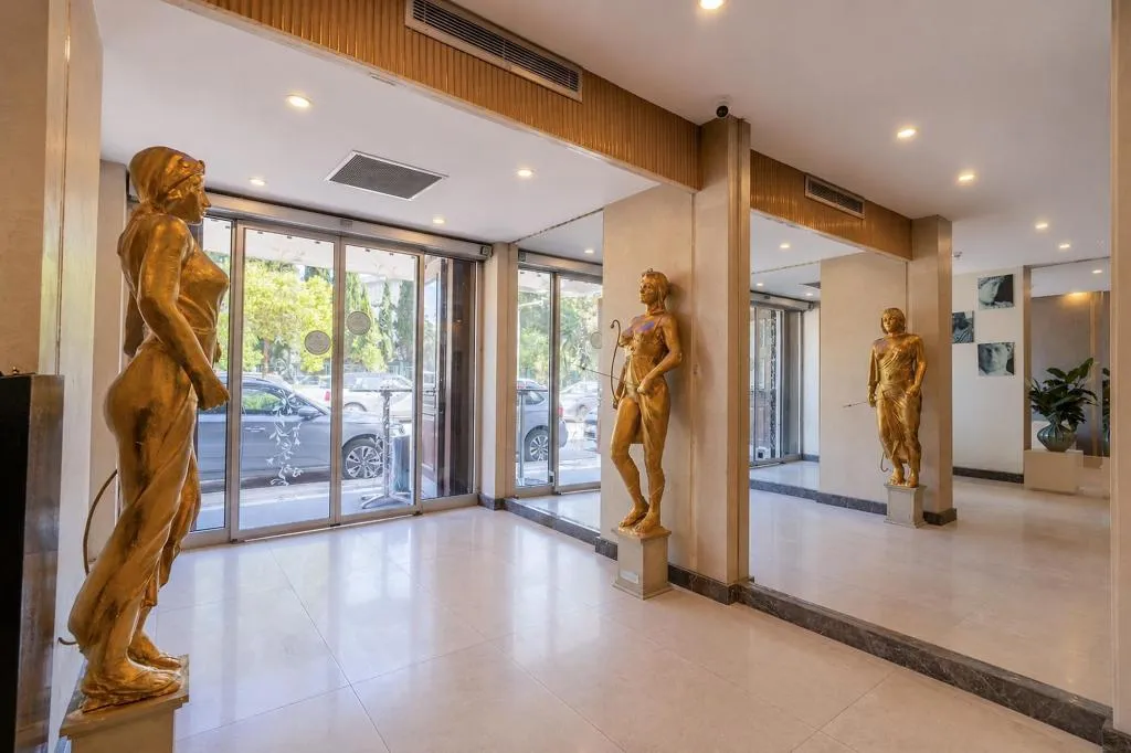 May Park Hotel — 9