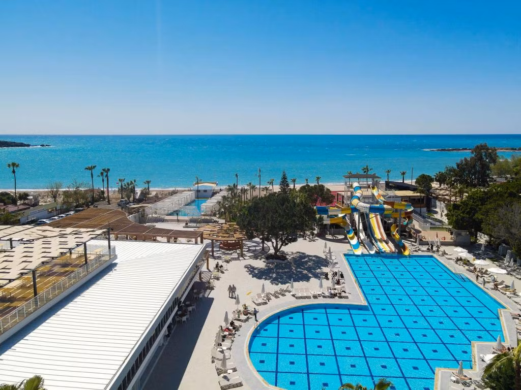 Mira Meridia Beach Hotel — 5