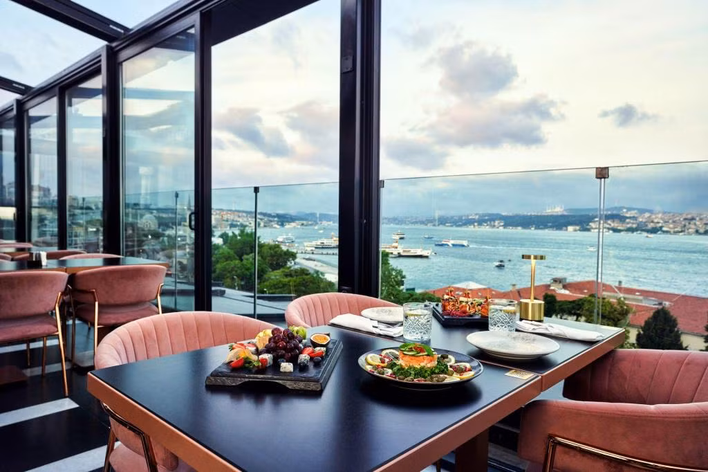 Metropolitan Hotel Bosphorus — 8