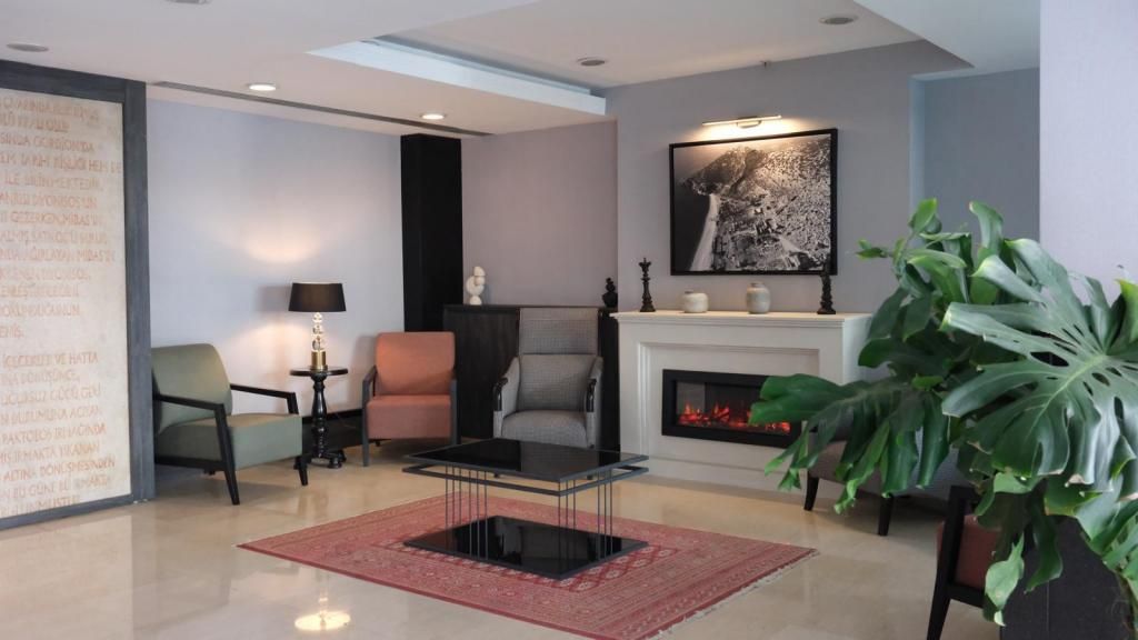 Midas Hotel — 2