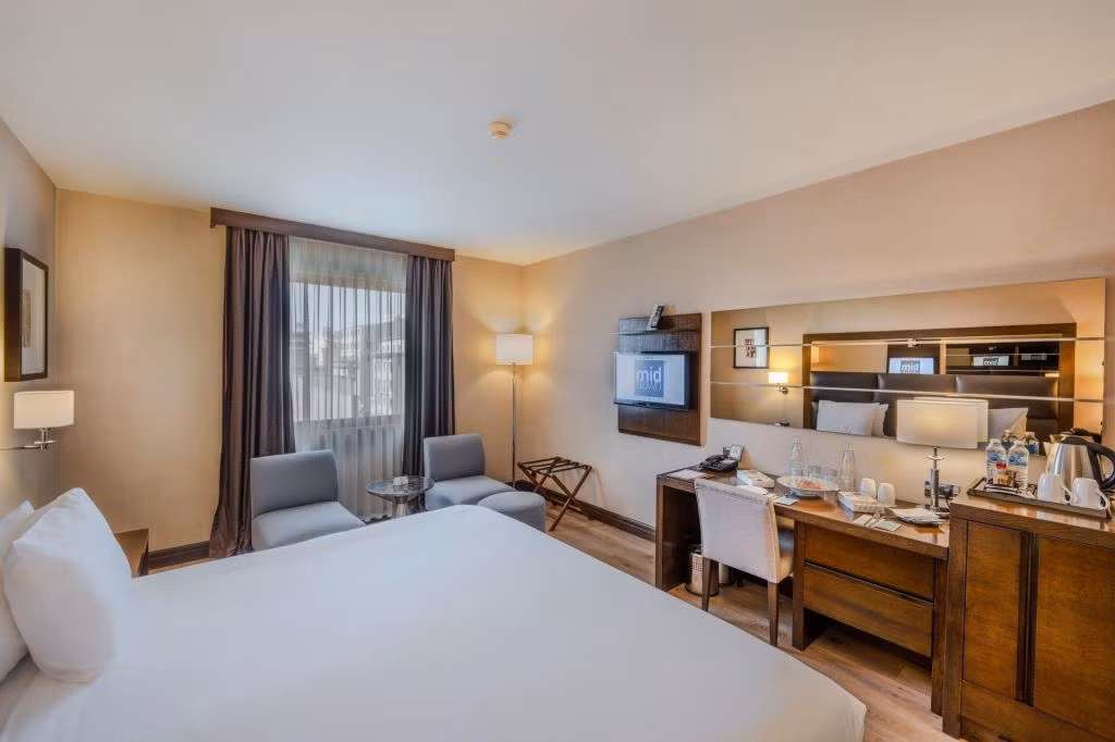 Midtown Hotel — 8