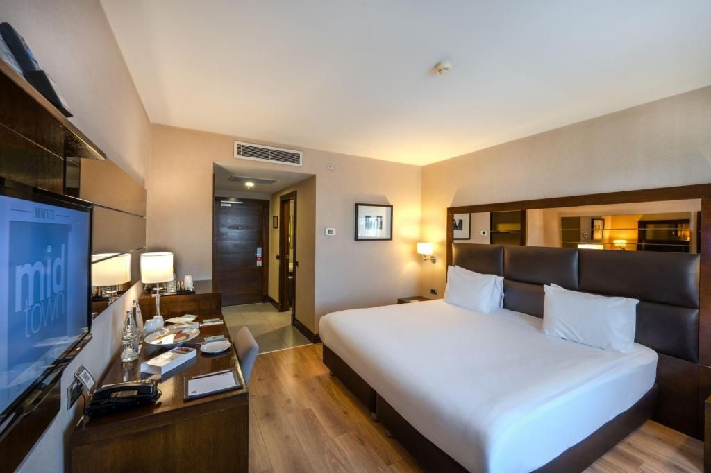 Midtown Hotel — 9
