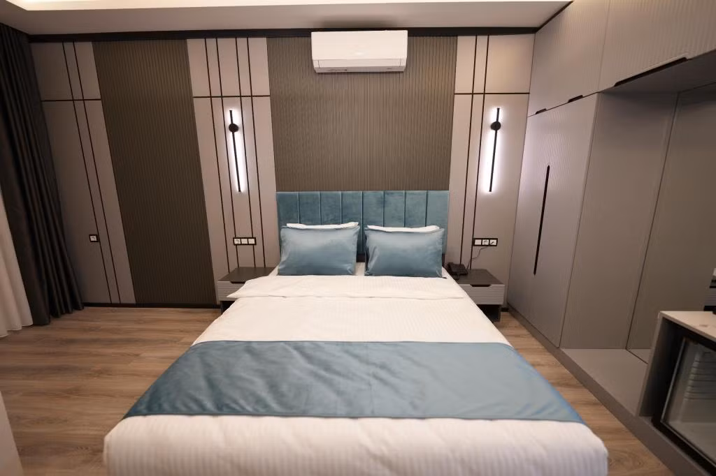 Milena Otel — 4