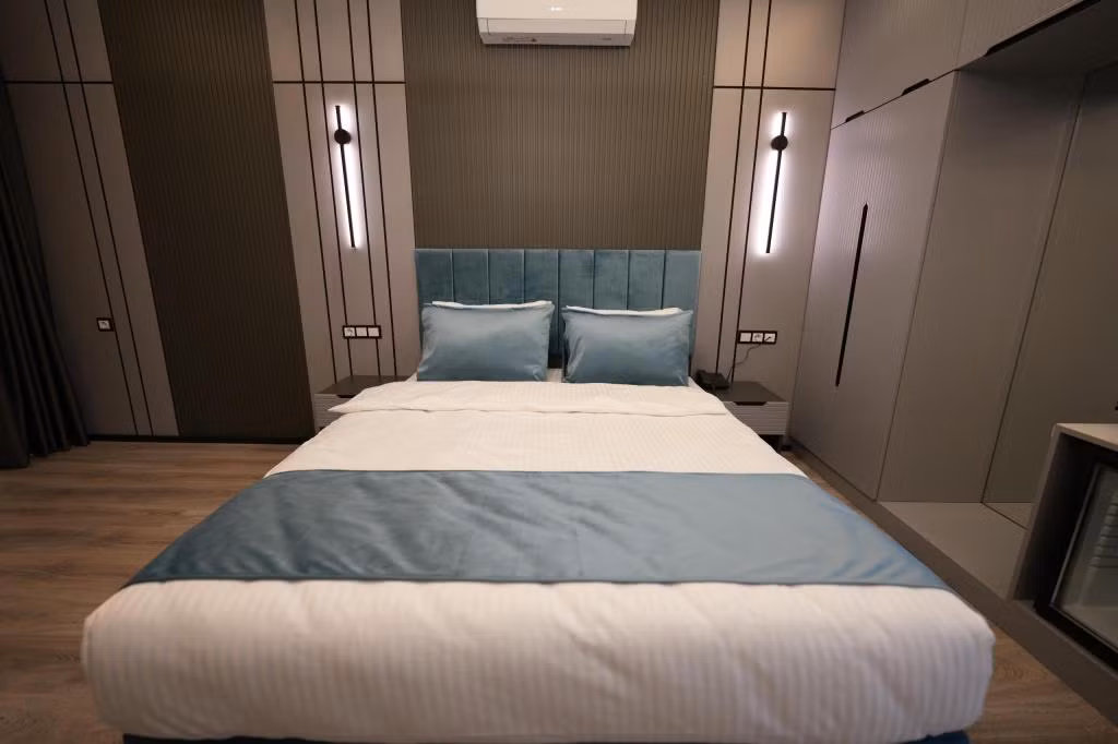 Milena Otel — 5