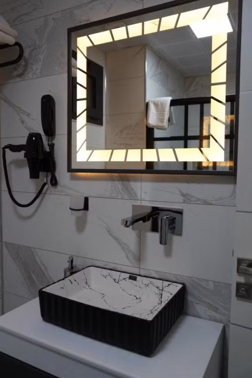 Milena Otel — 6