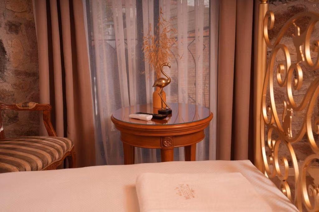 Milestone Hotel — 4