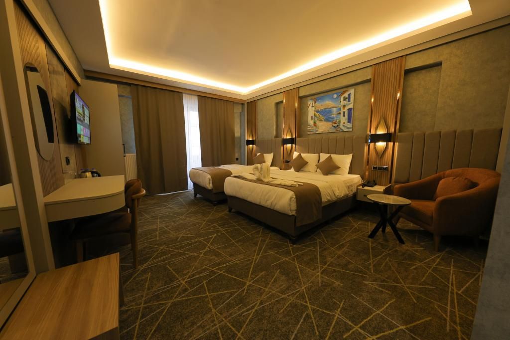 Mir Emir Hotel — 9