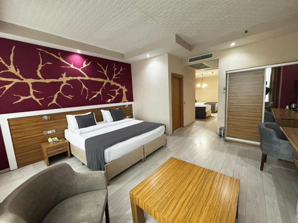 Mira Blue Hotel