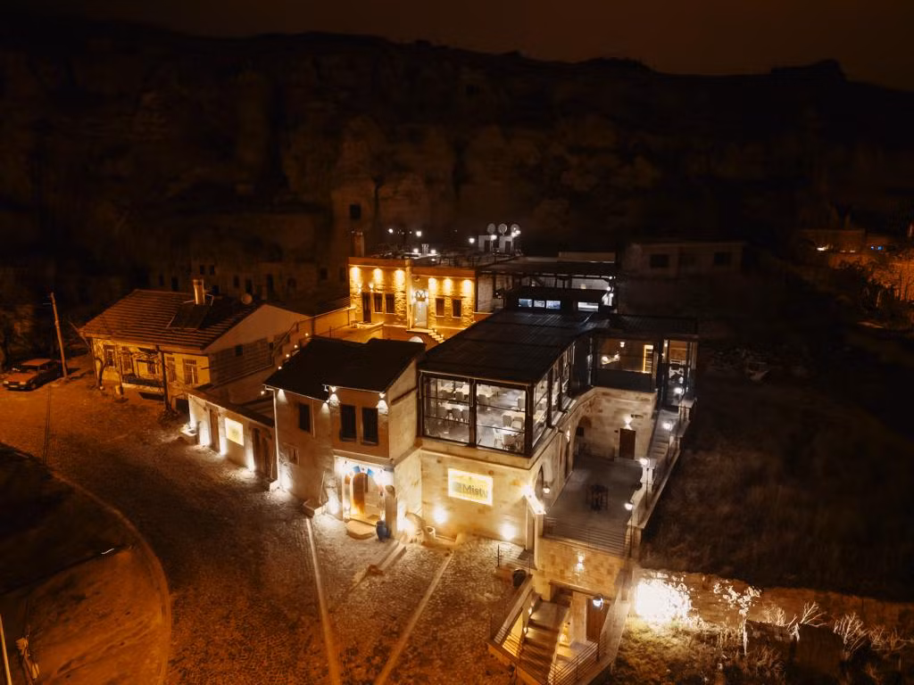 Misty Cave Hotel — 3
