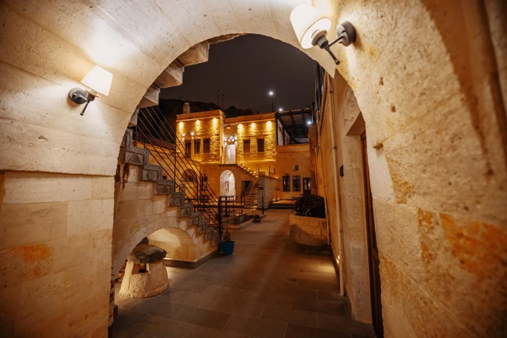 Misty Cave Hotel — 5