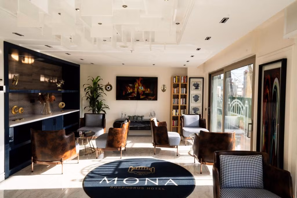 Mona Bosphorus — 3