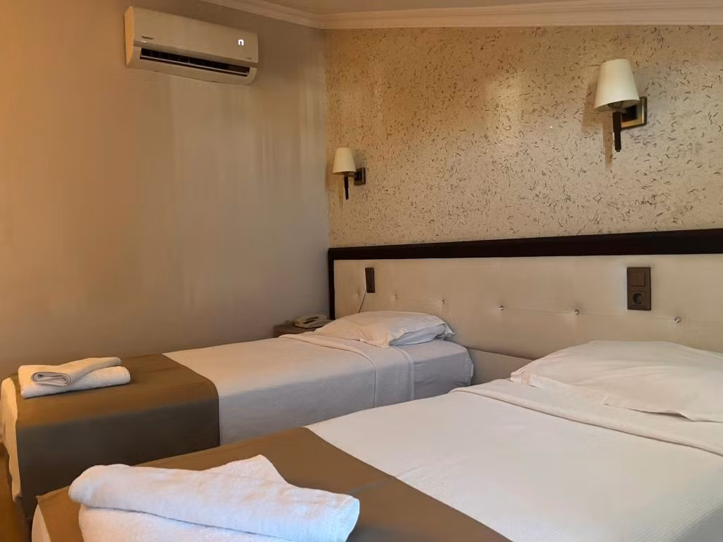 Moni Hotel — 7