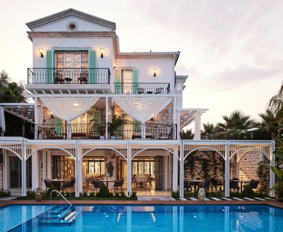 Monreve Alaçatı +12 Adult Only